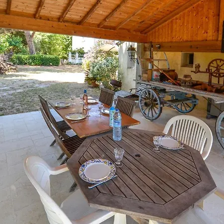 Prachtig In Met Keuken La Garde (Var)