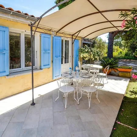 Beautiful In With Kitchen Feriehus La Garde (Var)