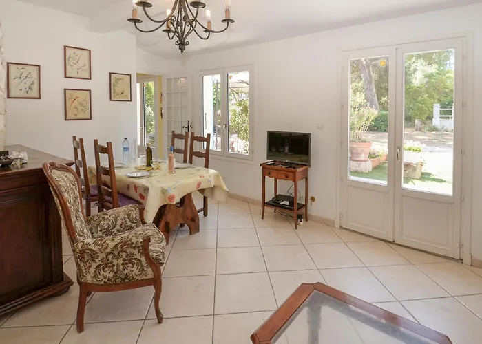 Beautiful In With Kitchen لا غارد