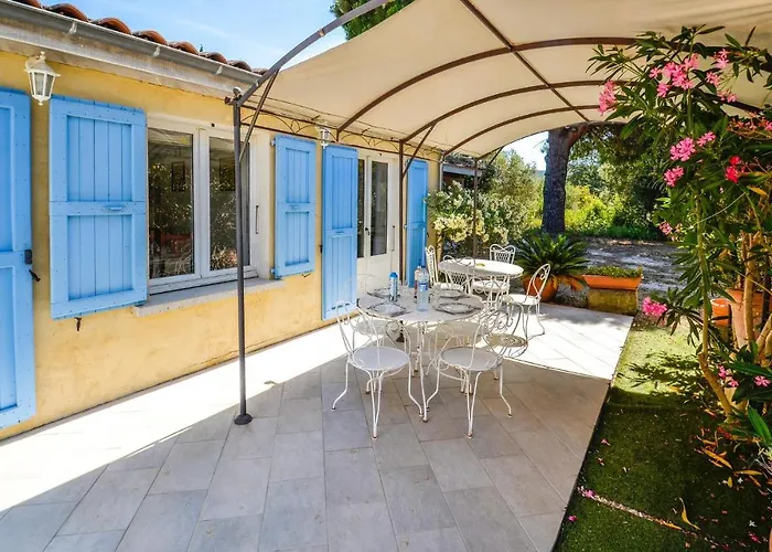 Beautiful In With Kitchen بيت للعطل لا غارد