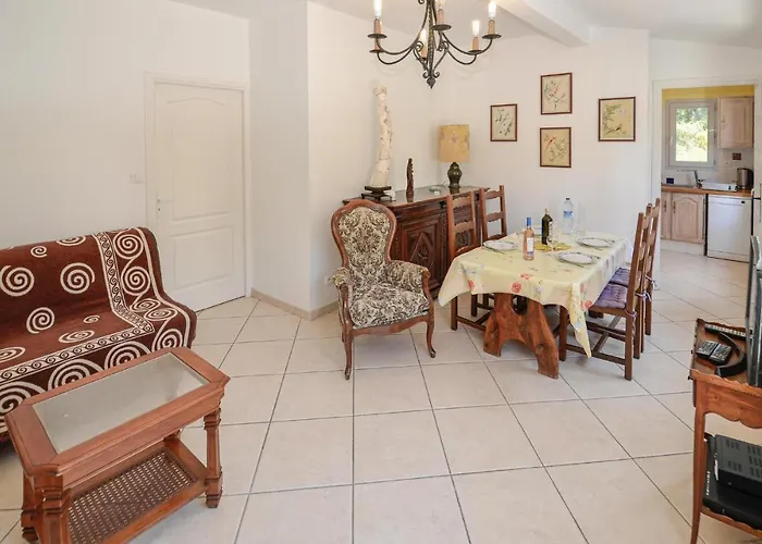 بيت للعطل Beautiful In With Kitchen لا غارد